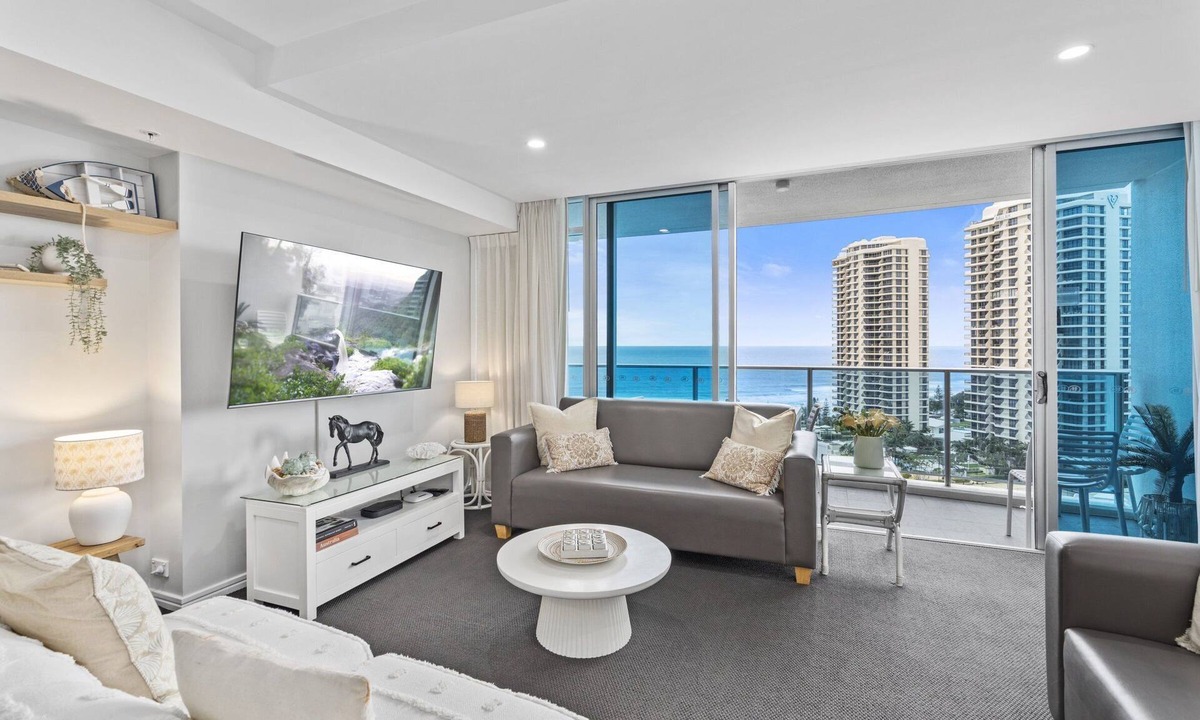 Surfers Paradise Apartment | Apartment 11405, this 3 bedroom 2 bathroom apartment boasts state-of-the-art in