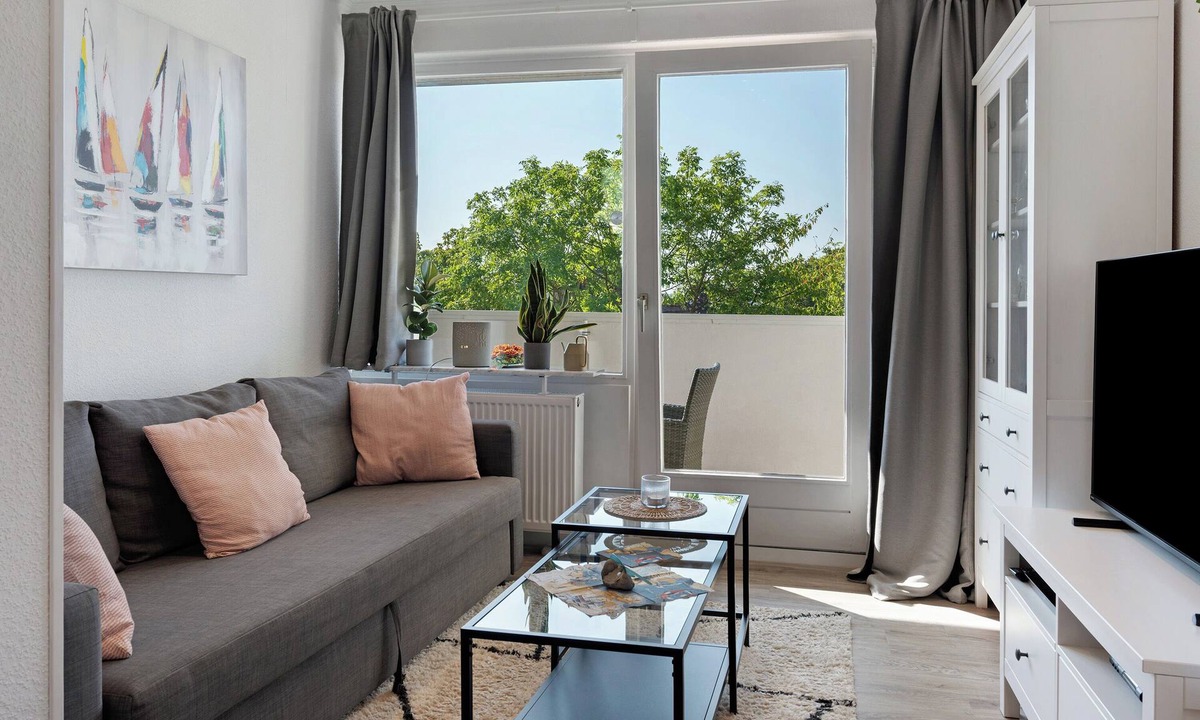 Schonberg Apartment | Apartment 'Ferienappartement Holm Ostsee' with Balcony and Wi-Fi