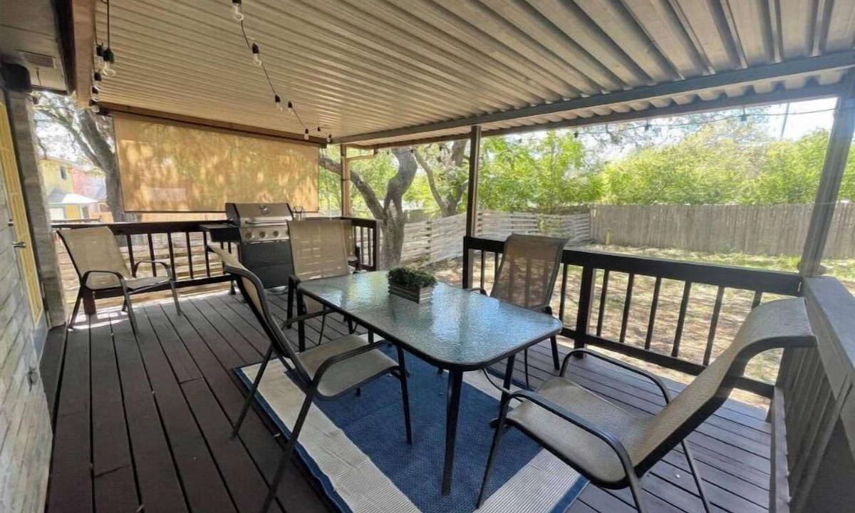 Braun's Farm House | Beautiful San Antonio Home near SeaWorld/Six Flags