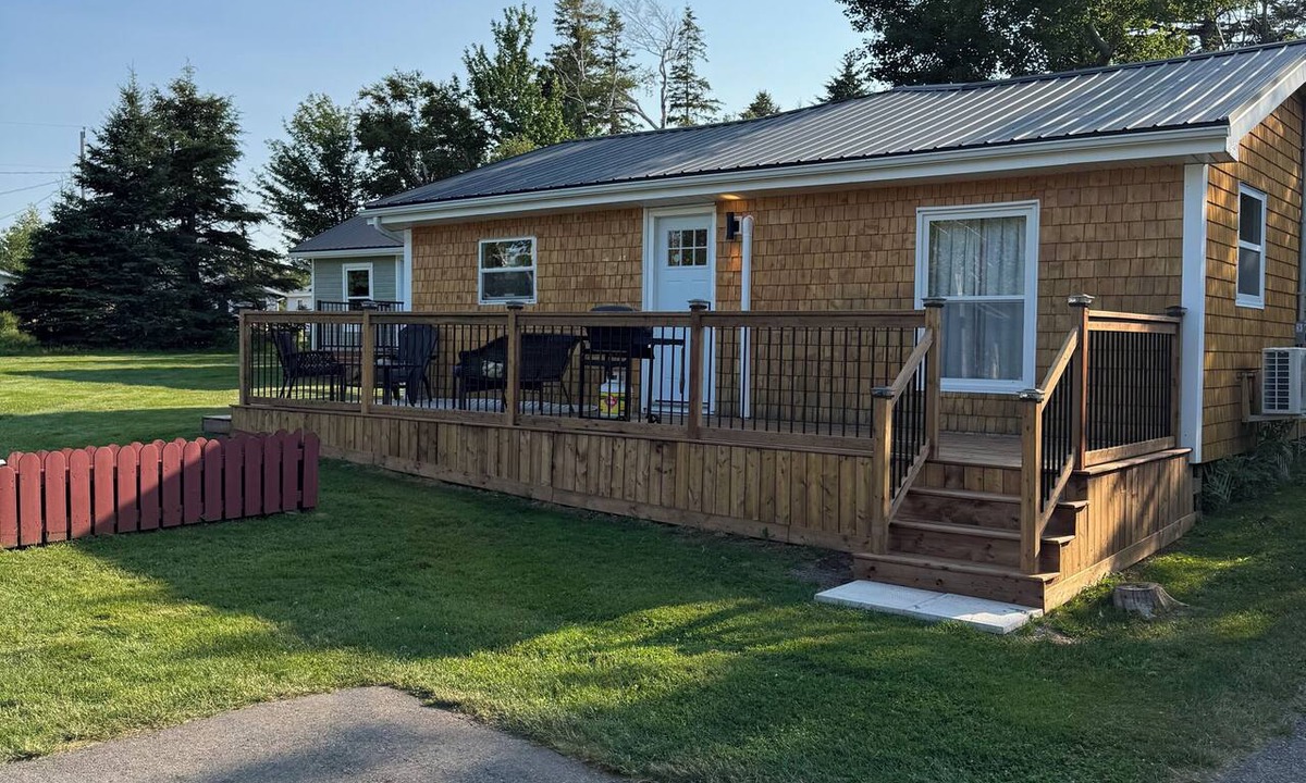 Green Gables Cottage | Cavendish Vacation Cottage | Hot Tub | Beaches Nearby.