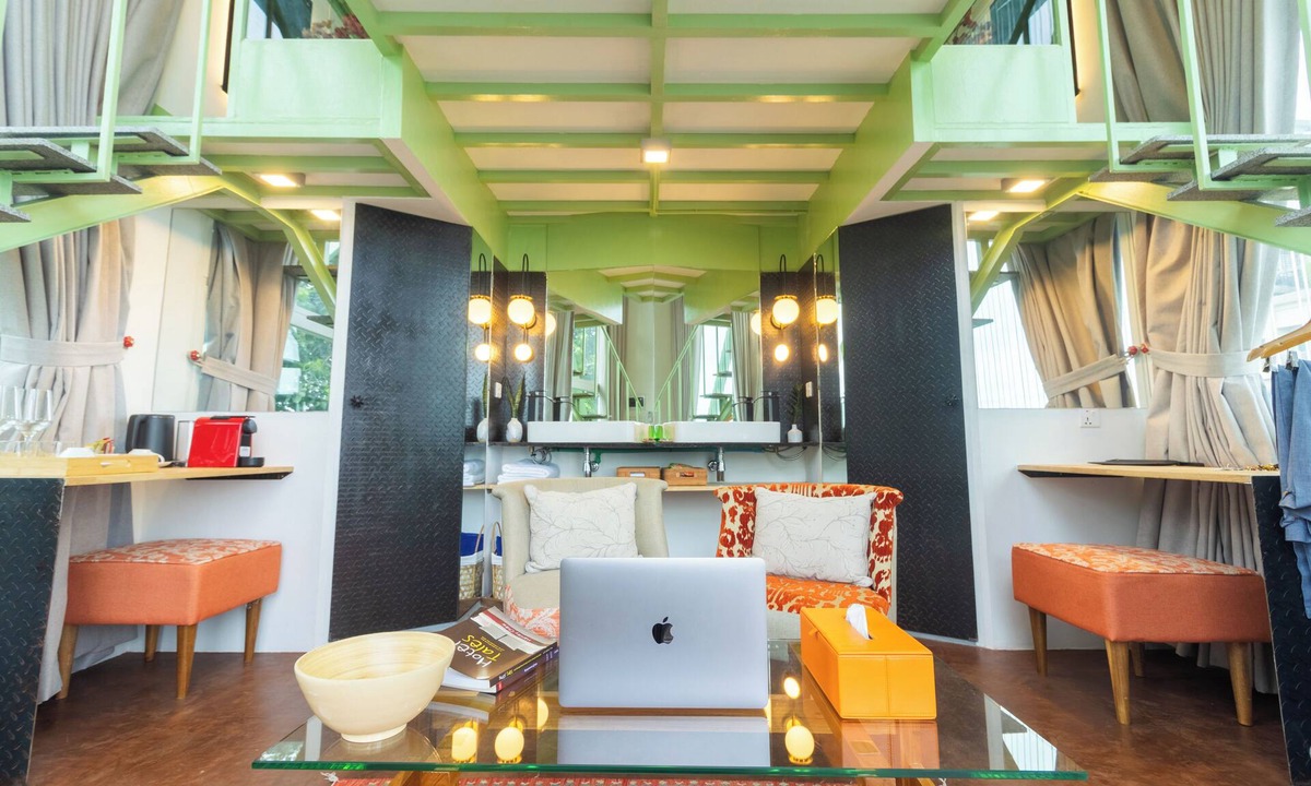 Koh Pich House | Eclectic Variations on a staycation spot.