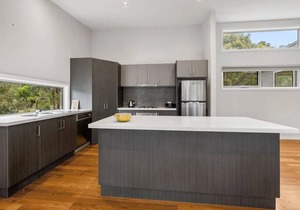 Absolute Serenity I Bush Views I 2 Living Rooms in FAIRHAVEN