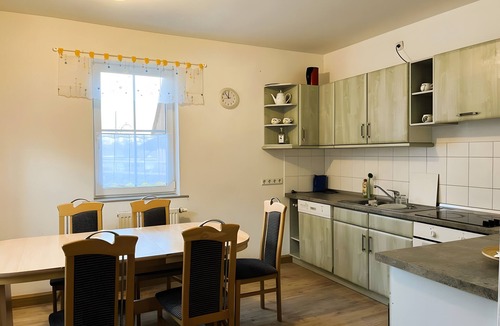 Gleichamberg Apartment | Apartment “Herrenhaus Gut Buchenhof” with Mountain View, Shared Outdoor Areas, and Wi-Fi