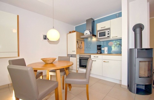 Gohren Apartment | Beachfront apartment with terrace, use of swimming pool and sauna - Rex Rugia apartment 29-2