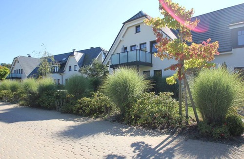 Gohren Apartment | Beachfront vacation rental with a balcony, access to the pool and sauna - Rex Rugia - Rex Rugia