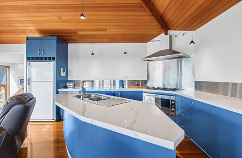 Anglesea House | Blue Water
