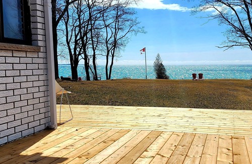 Wellington House | Designer Lakehouse in the Heart of Wellington; acre of land; 125ft of Waterfront