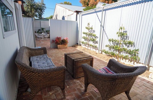 Oakbank Cottage | Dorset Cottage Oakbank, in the heart of the Adelaide Hills wine region.