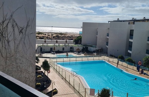 El Cotillo Apartment | "El Cotillo Sonando"/Stylish/Well equipped/On beach for surf and swim.