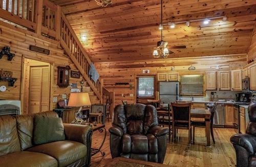 Ellijay Cabin | Jake's Hideaway