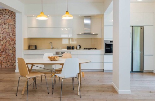 Old North Apartment | Luxury five star apartment 2 min walk from beach