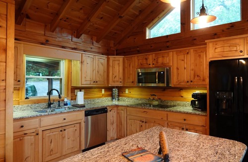 Black Mountain Cabin | Osprey- Mountains, Hot Tub, Game Room, Wine Room, Trails, Creek, Near Town