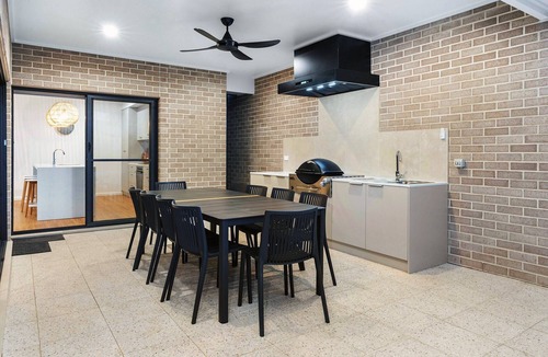 Renmark Hotel | Renmark River Villas No 52 (with pool) - "The Bellagrove Villa"