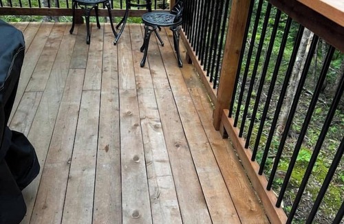 East Hants Cabin | Romantic Nature Stay | Accessible Cabin for 2