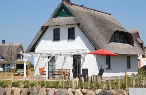Zierow House | Thatched-roof house Margarita (3 bedrooms; 2 bathrooms) in Zierow near Wismar