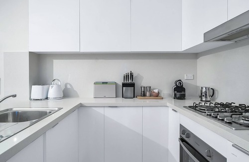 Newtown House | The Newtowner - Stylish Home in the heart of Newtown!