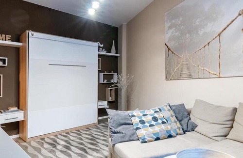 Friedrichshain Apartment | Upmarket Studio with Balcony in Friedrichshain