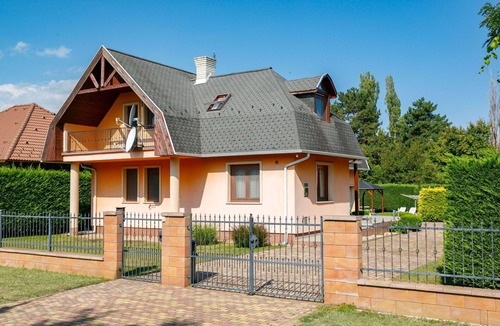 Balatonszarszo House | Wonderful private villa for 8 people with WIFI, private pool, TV and terrace