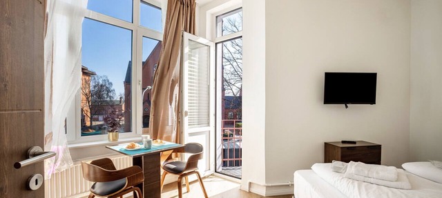 2-room apartment 2-2 with balcony and Wi-Fi in Lübeck