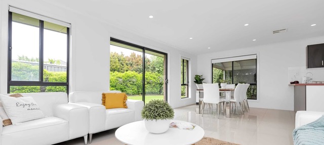3 Bdrm, 2 Bthrm House With Aircon & Outdoor Dining in Mount Barker