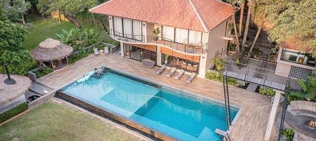 6BR Serene Garden Villa, Archery & Pool in Krong Siem Reap