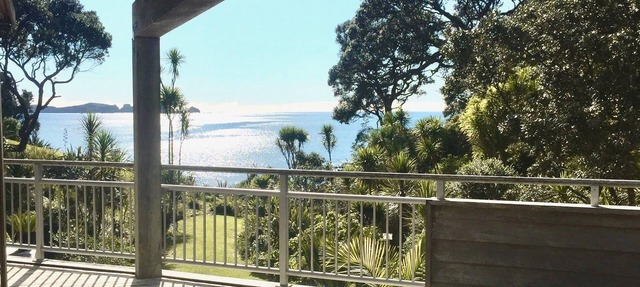 Absolute waterfront, private paradise. Native gardens, abundant bird life. in Whananaki North