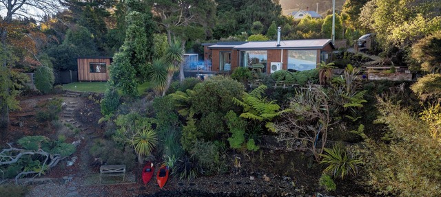 Absolute waterfront retreat with outstanding views, just 15 min north of Dunedin in Warrington