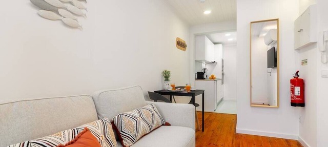 Alfama 1-Bed w/AC Great location to explore Lisbon in Lisboa