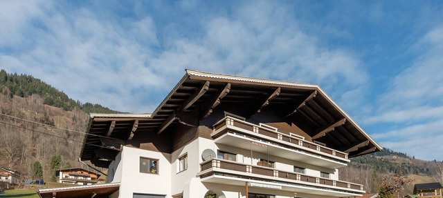 Apartment in Bramberg near Ski Lift in Bramberg am Wildkogel