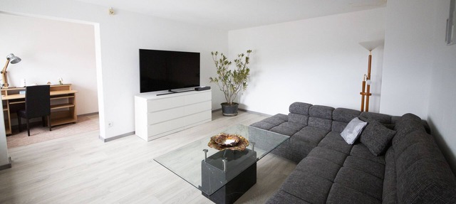 Apartment with Netflix, Prime, WiFi, balcony & garden near the "Thuringian Sea" in Unterwellenborn