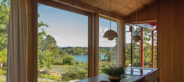 Architectural gem with a view of Lyngør in Risør