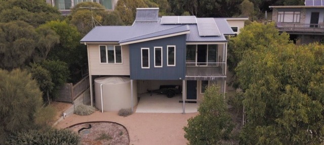 Beach House Retreat - ‘Bob-Inn’ in Sandy Point