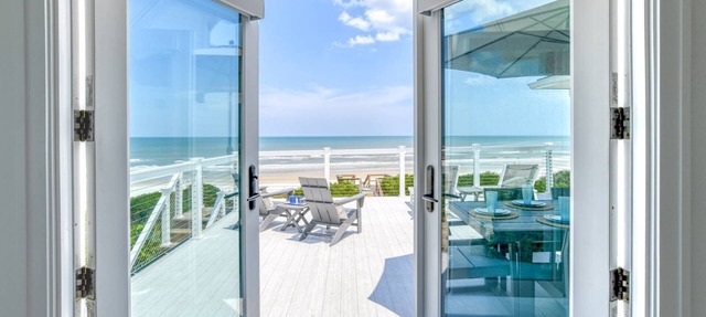 Beachfront Paradise, New Pool and Hot Tub, Private Boardwalk, Six King Suites, $300 in Free Tickets! in St. Augustine