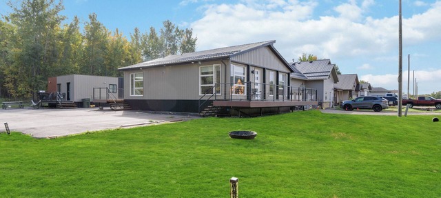 Beautiful home in peaceful and tranquil location in Alberta Beach