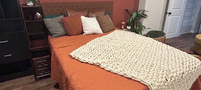 Boho Chic Parkside Retreat- 1 Bed Studio. Miles of hiking and water sights! in Baltimore