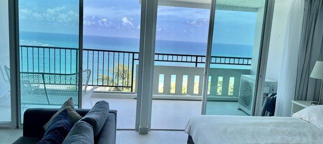 Caribbean Beach front King bed with large balcony in Luquillo