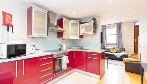 Central Location 2 BEDROOM 2 BATHROOM FAST WIFI in Dublin