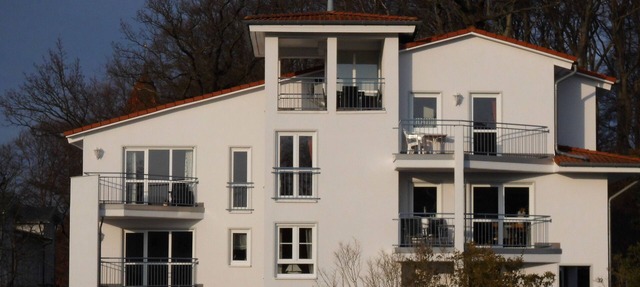 Central location, south-facing balcony, own ground-floor bicycle storage room, e-car charging station. in Binz