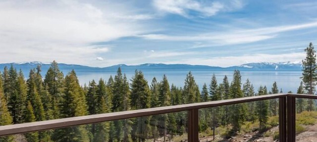 Clearview 2 - Amazing Tahoe Views, Dog Friendly, Pool Table, Near Golf in Tahoe City