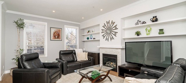 Comfortable and Fully Equipped 3 BR, Steps Away from Langley Center - A/C in Langley