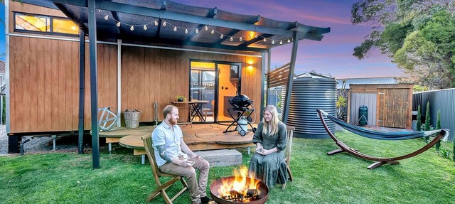Comfortable Tiny House Rental Perfect for Glamping in South Australia in Port Willunga
