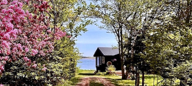 Cordial House - private Oceanside cottage, just minutes from Cavendish! in Stanley Bridge