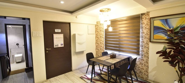 Cozy 1-bedroom apartment in amazing Mumbai with AC, WiFi in Mumbai