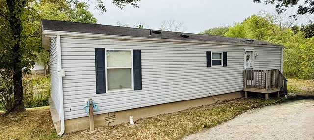 Cozy 2-bedroom cabin minutes from Kinkaid Lake boat ramp in Murphysboro