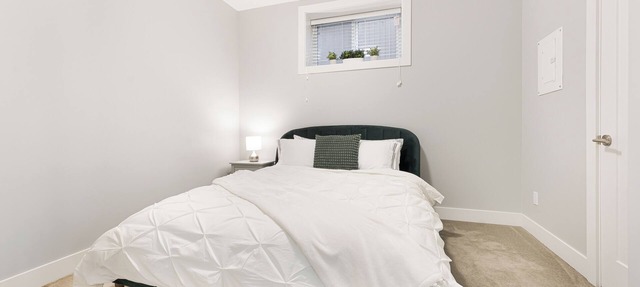 Cozy & Convenient · 2 Mins from SkyTrain · Central Location in Vancouver