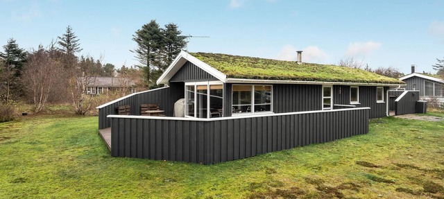 Cozy home in Pandrup with kitchen in Pandrup