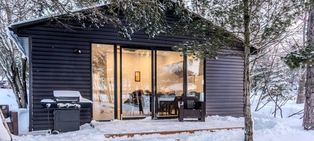 Deluxe 3 Bedroom Cottage XII: SB in Carling