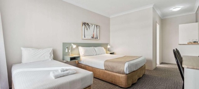 Econo Lodge Dockside Glenelg in Adelaide