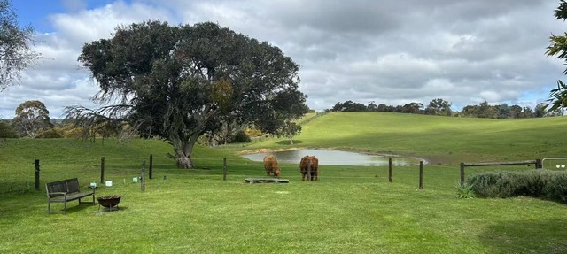 Escape to Luminous Pond Farm –Your Private Adelaide Hills Wine Country Sanctuary in Bridgewater