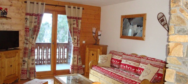 Family apartment with south terrace and parking in Pralognan-la-Vanoise